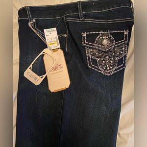Capri jeans with embellishments. NWT, size 10. One5One